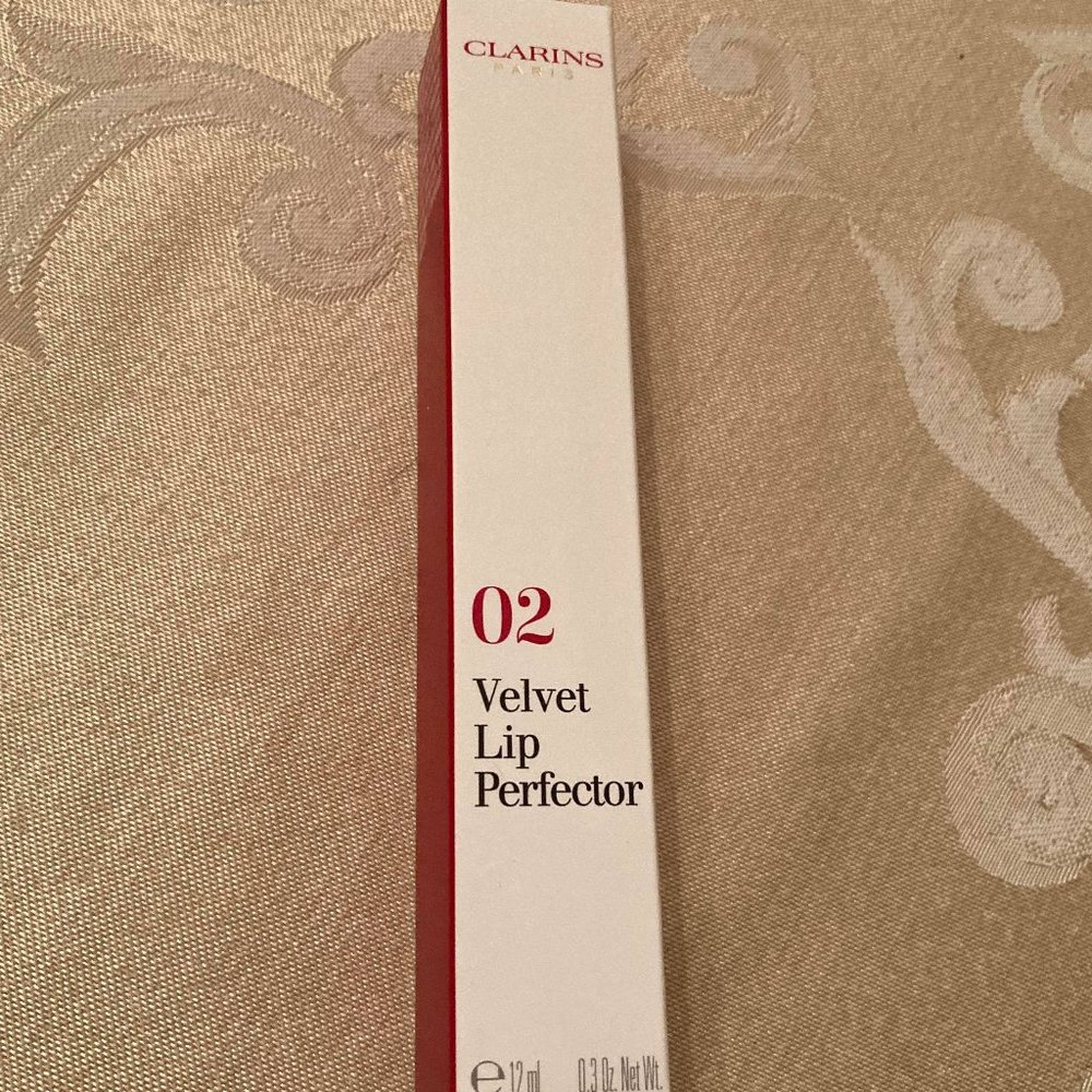 Instant Light Natural Lip Perfector - Picture 4 of 4